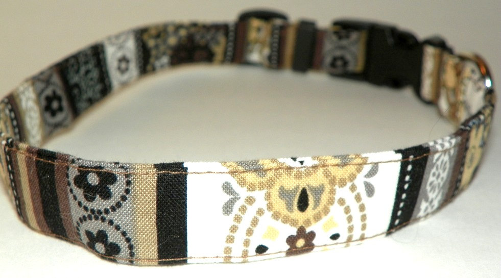 Striped Floral Dog Collar - Brown & White And Tan Xl 17-29"